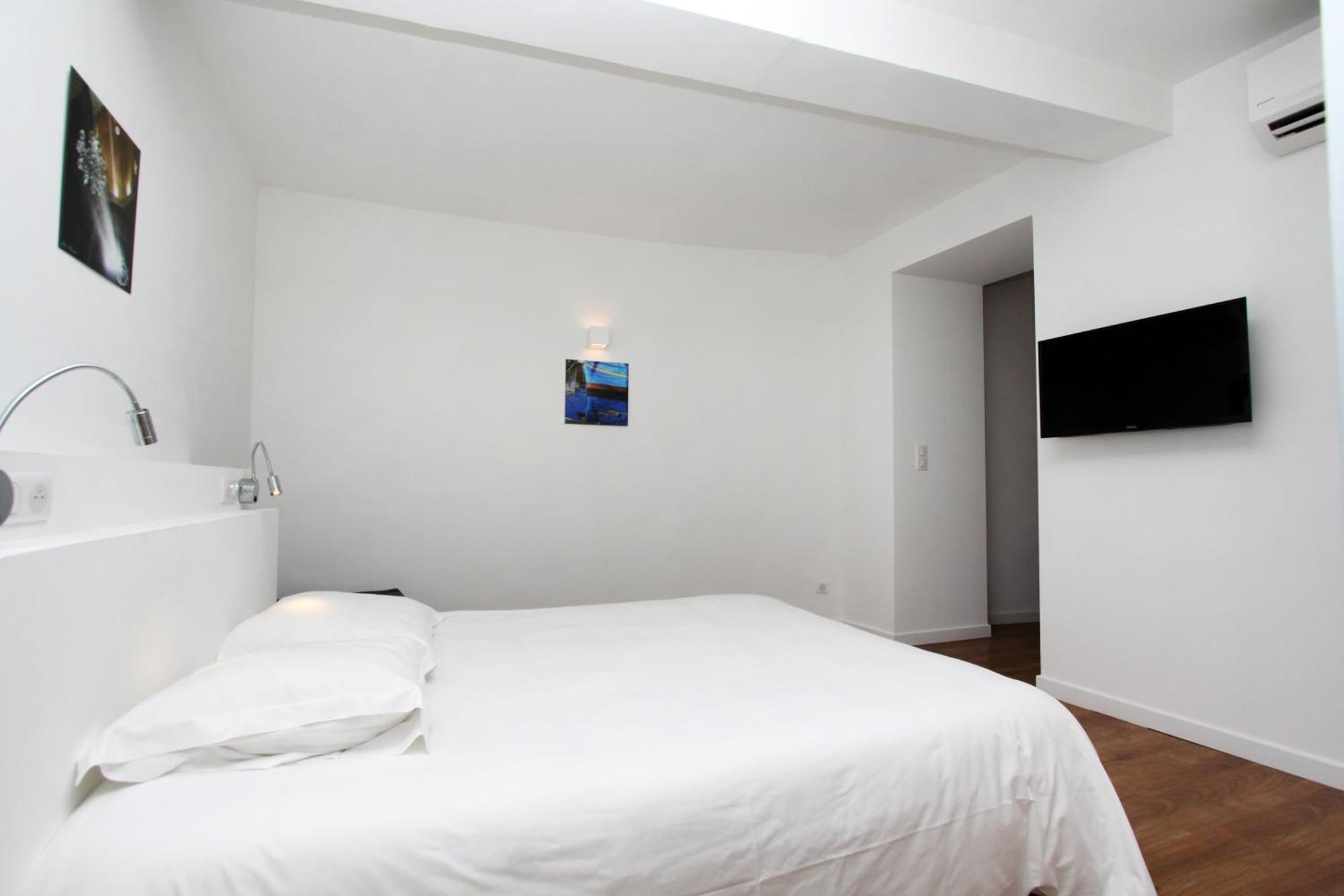 Appartements Au Coeur De La Vieille Ville Pietonne & Citadelle アジャクシオ 部屋 写真